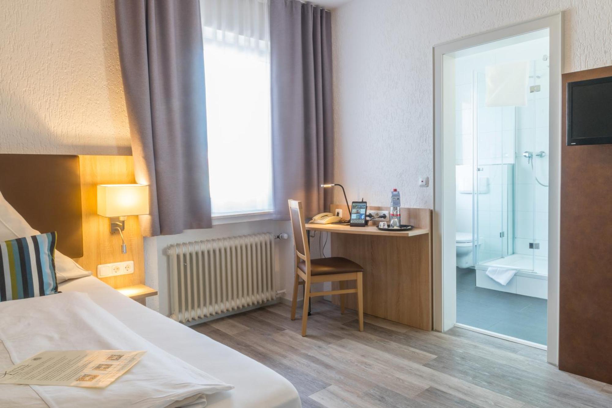 Hotel Restaurant Kromberg Remscheid Eksteriør bilde