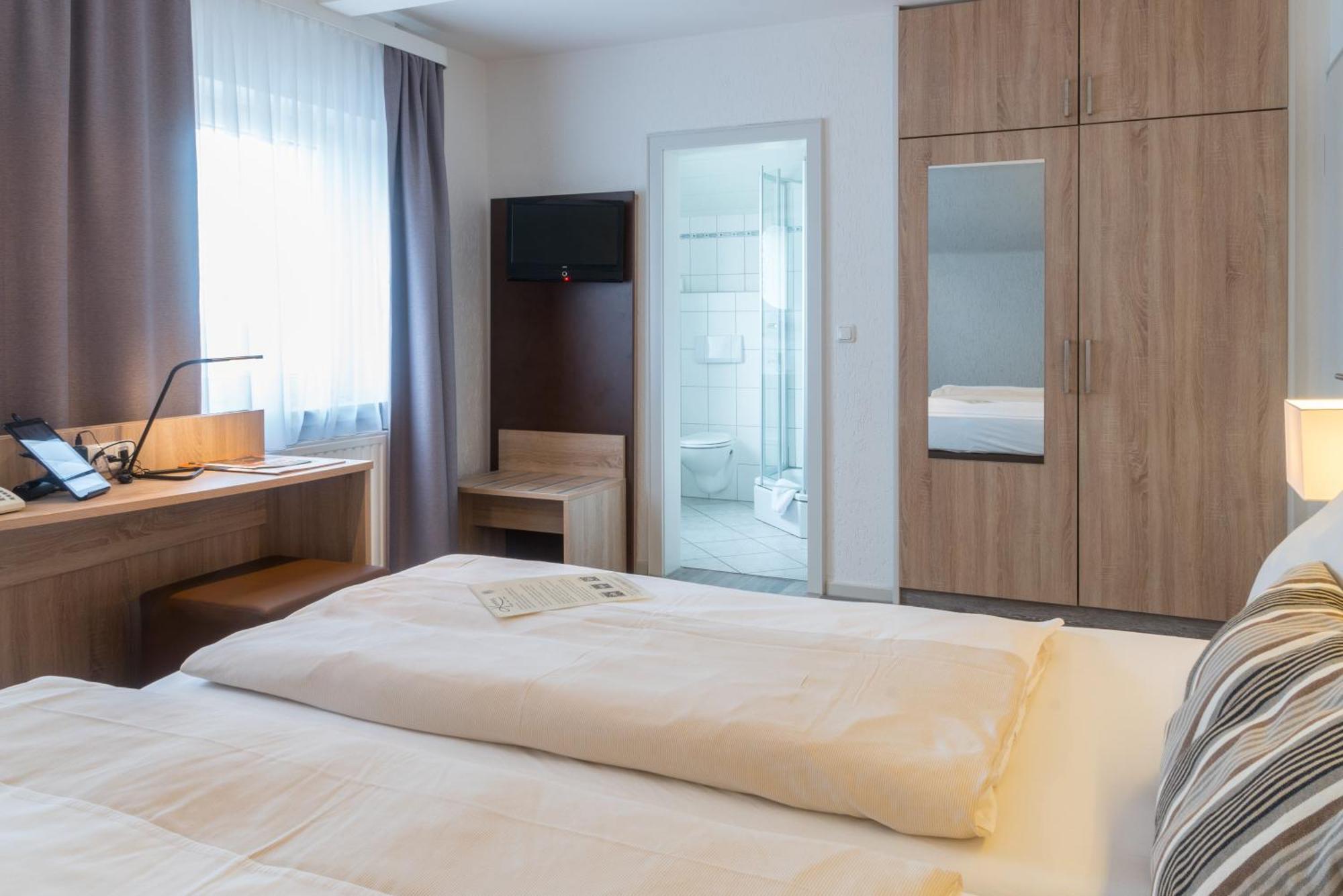 Hotel Restaurant Kromberg Remscheid Eksteriør bilde