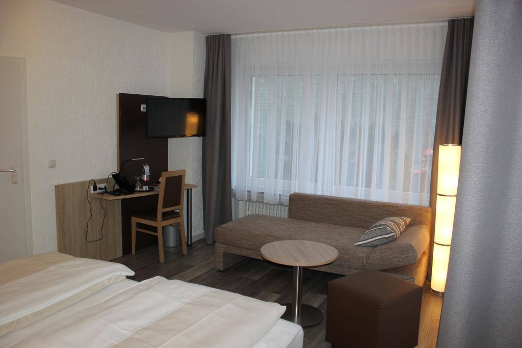 Hotel Restaurant Kromberg Remscheid Eksteriør bilde